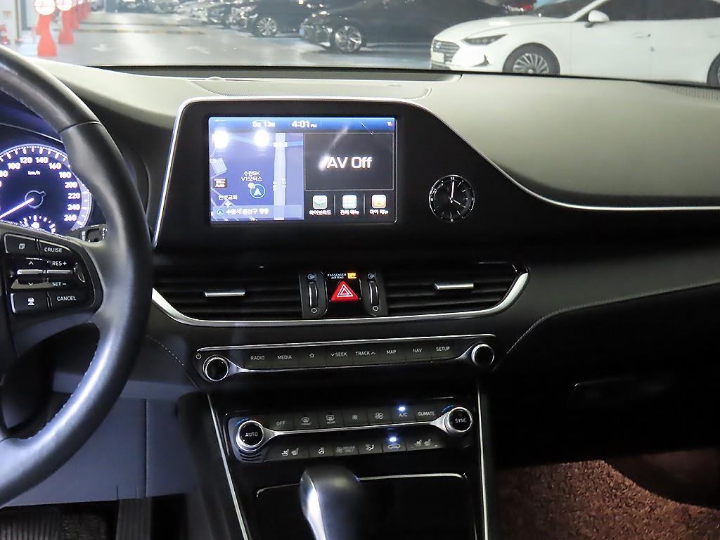 HYUNDAI Grandeur - Vista 11