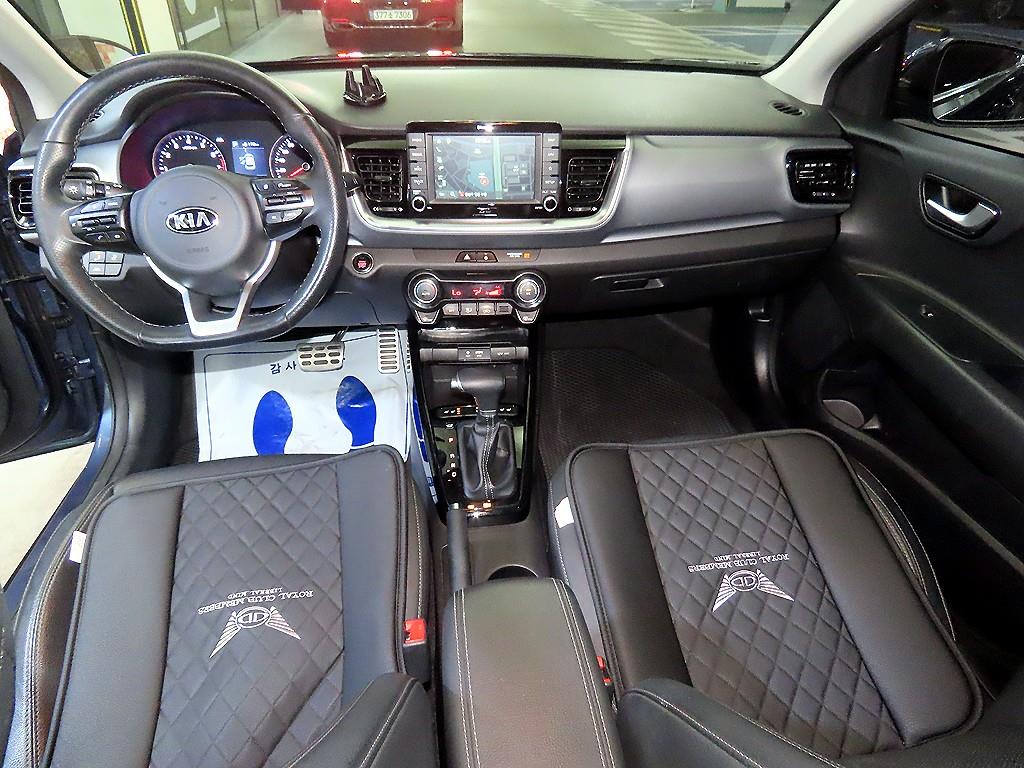 KIA Stonic - Vista 10