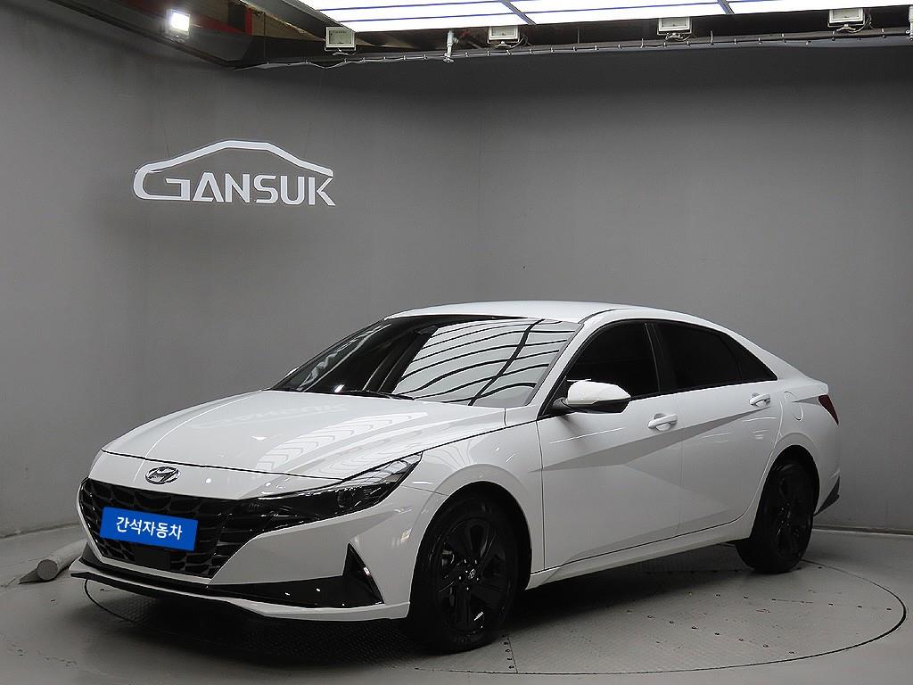 HYUNDAI Avante - Vista 3