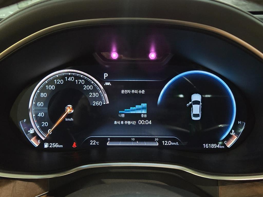 Genesis G80 - Vista 10