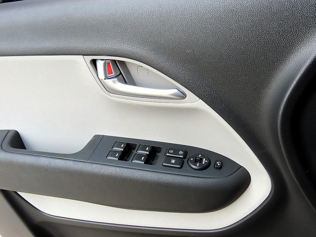 KIA Ray - Vista 10