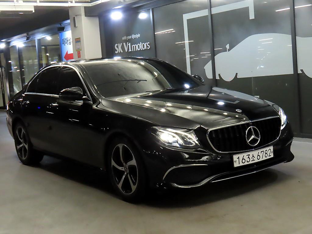 Mercedes Benz E class 2020 Negro - Importación desde Corea - HF Imports Iquique - Foto 1