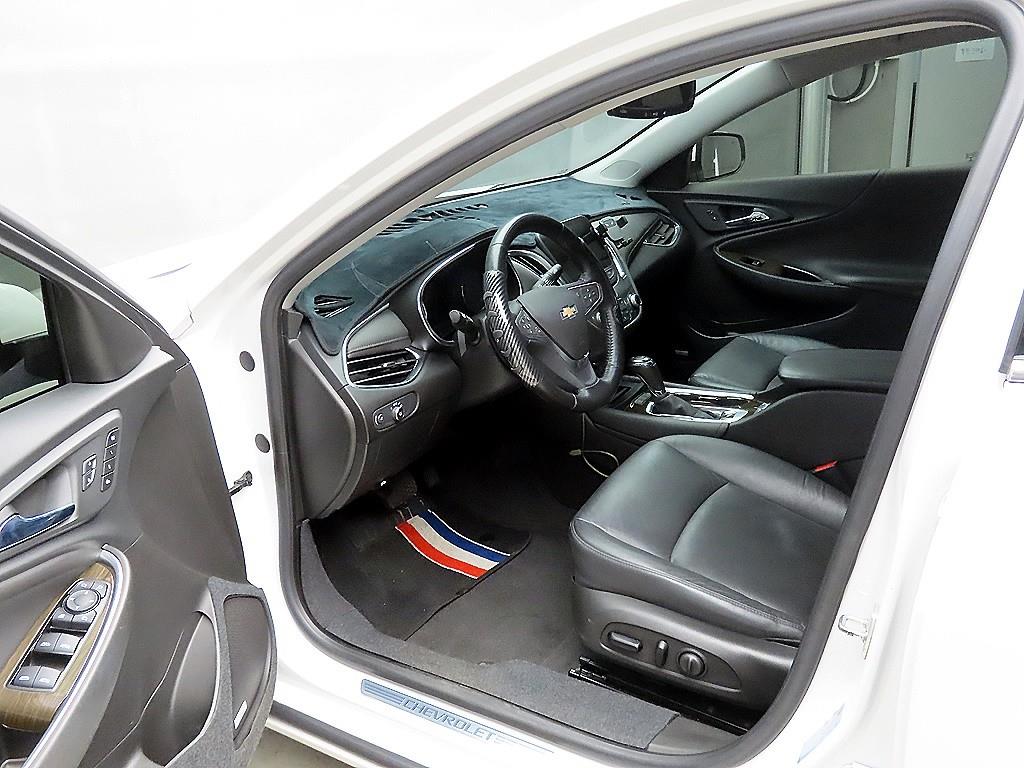 Chevrolet Malibu - Vista 5