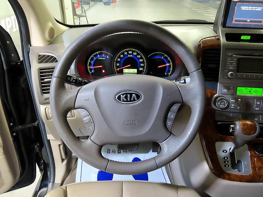 KIA Carnival - Vista 8
