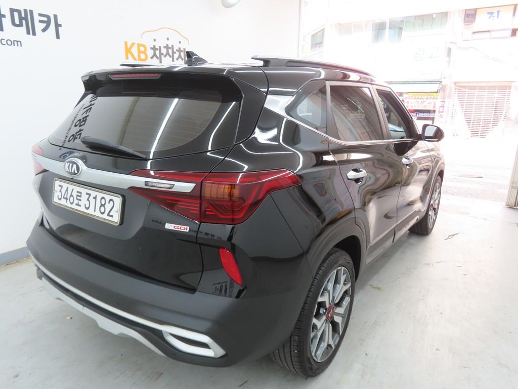 KIA Seltos - Vista 3