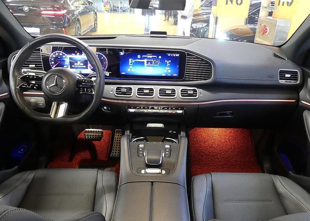 Mercedes Benz GLE Class - Vista 4