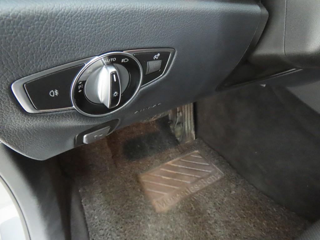 Mercedes Benz E class - Vista 10
