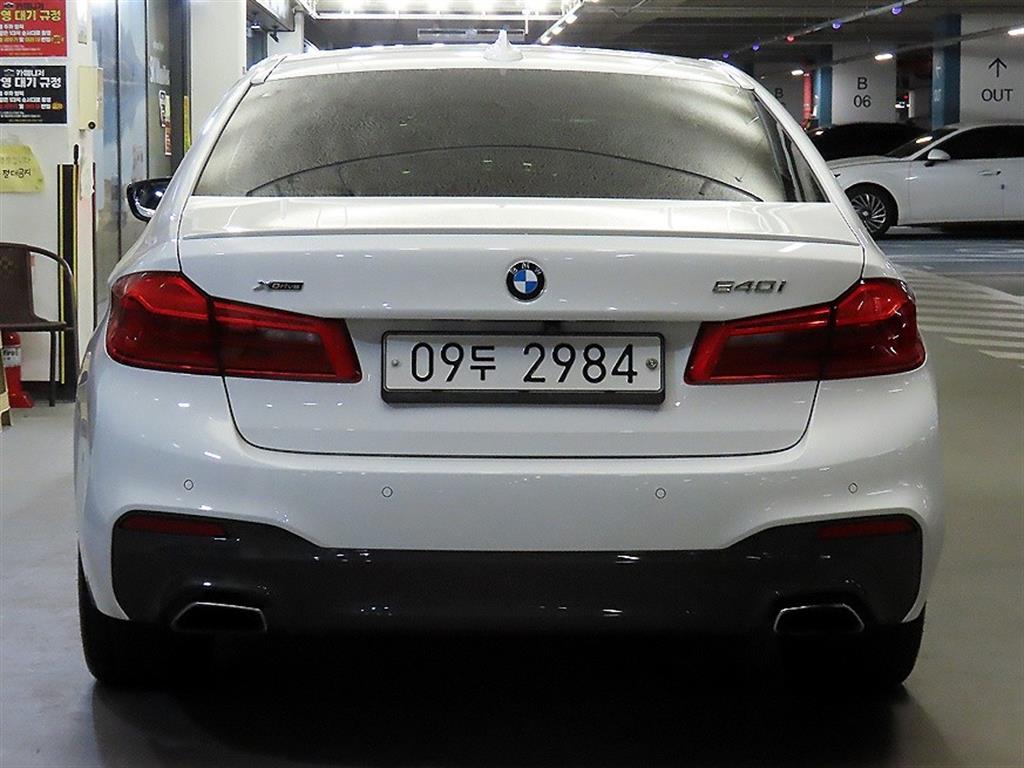 BMW 5 Series - Vista 5