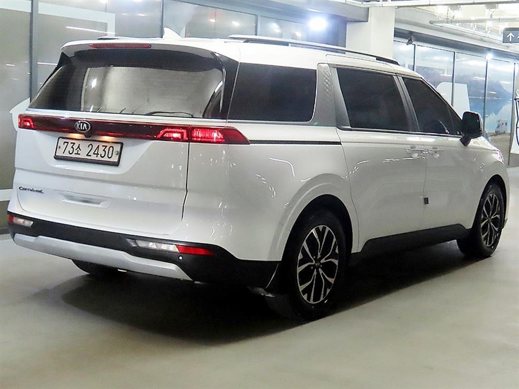 KIA Carnival - Vista 4