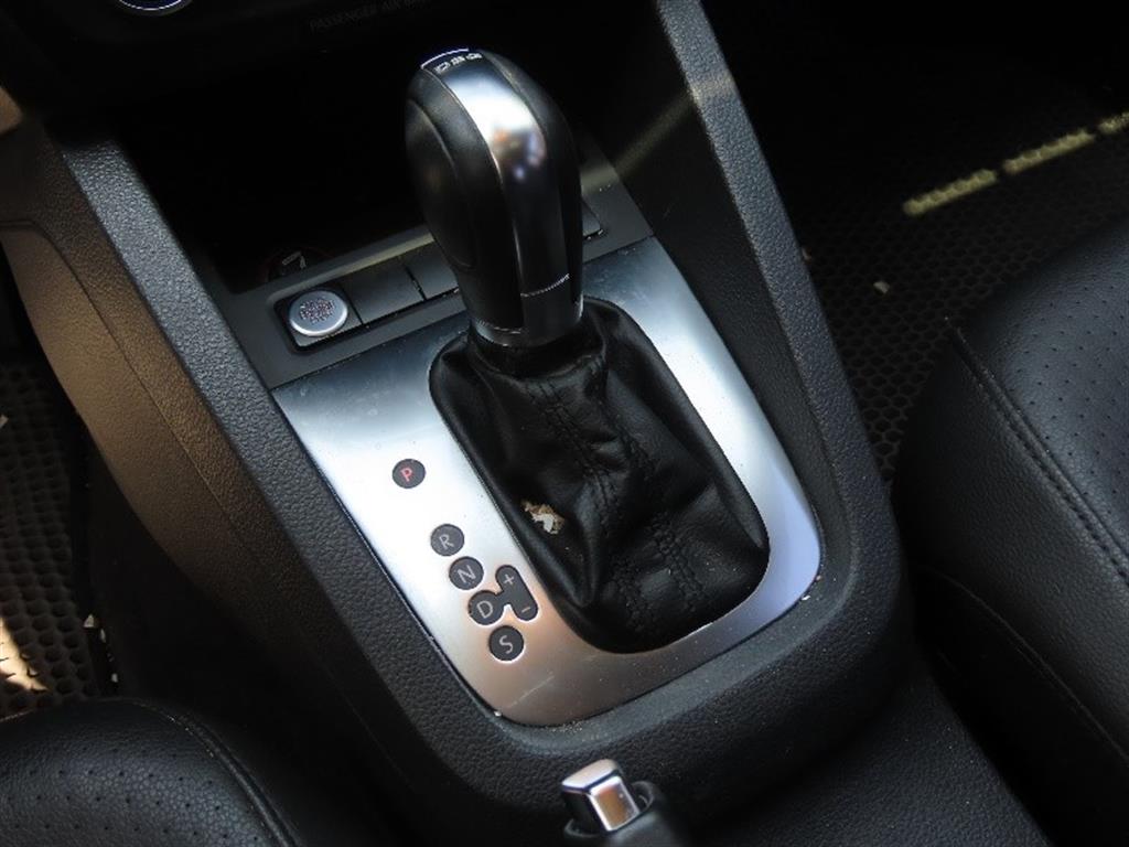 Volkswagen Jetta - Vista 11