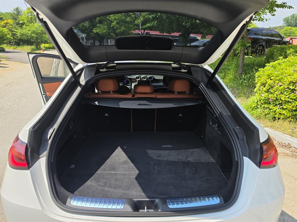 Mercedes Benz GLC Class - Vista 11
