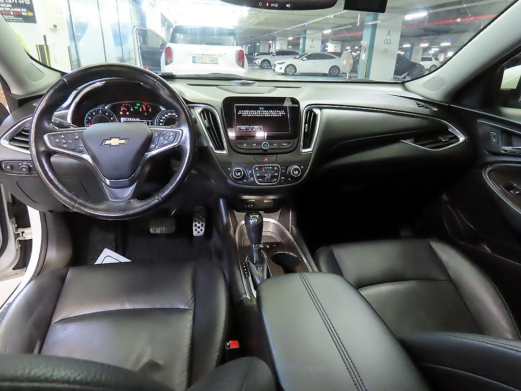 Chevrolet Malibu - Vista 10