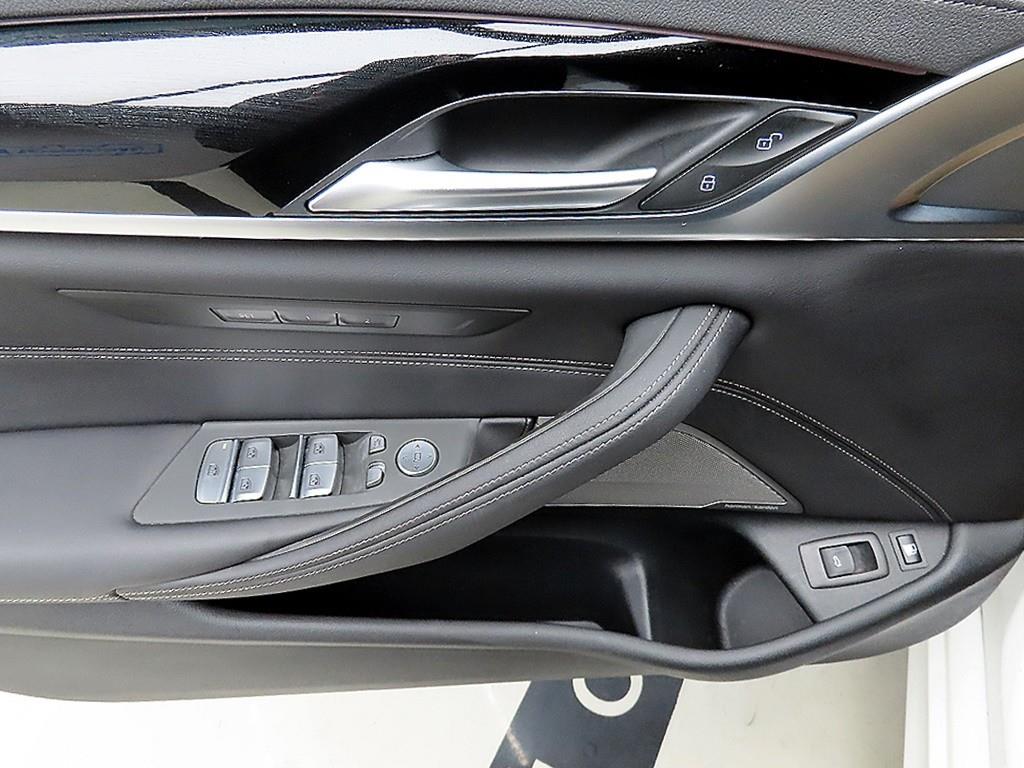 BMW 5 Series - Vista 11