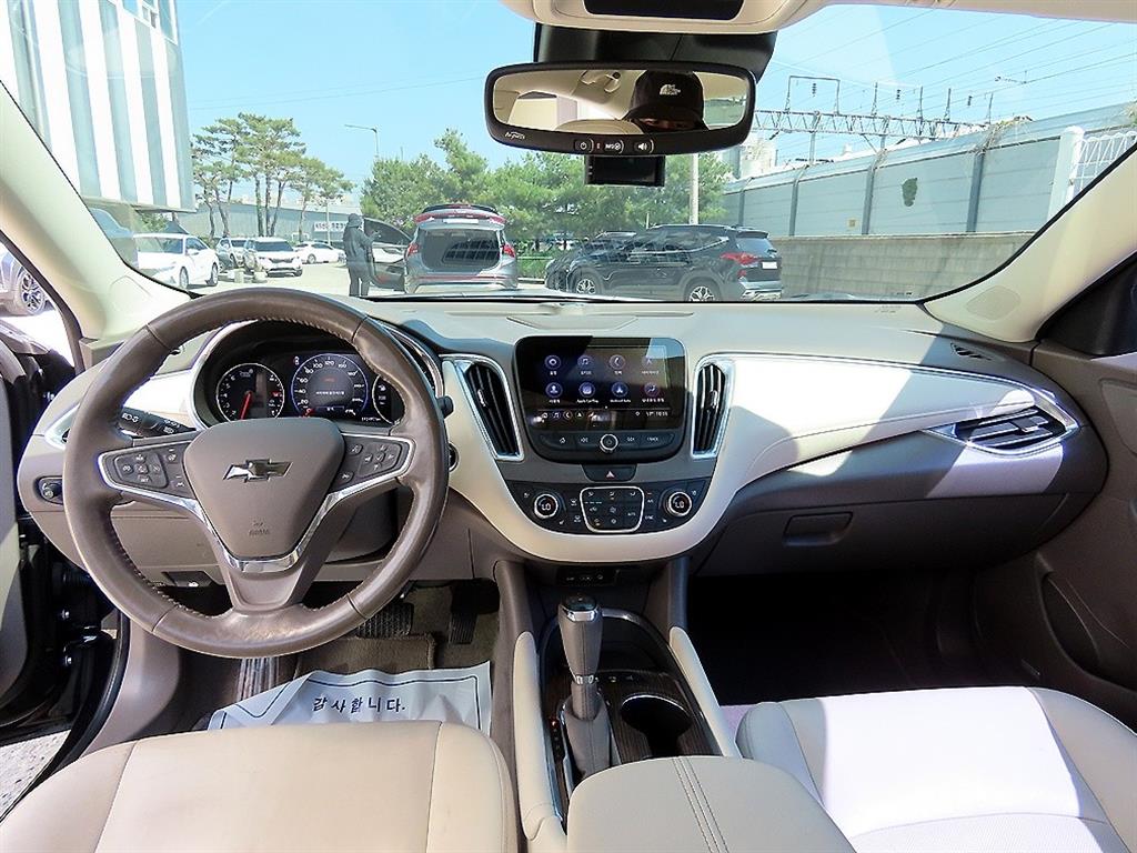 Chevrolet Malibu - Vista 7