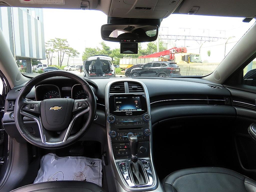 Chevrolet Malibu - Vista 7