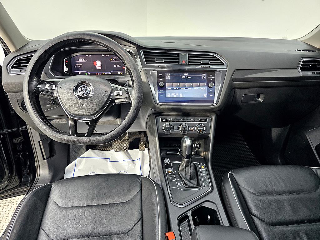 Volkswagen Tiguan - Vista 5