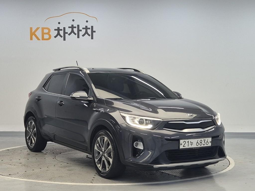 KIA Stonic - Vista 4
