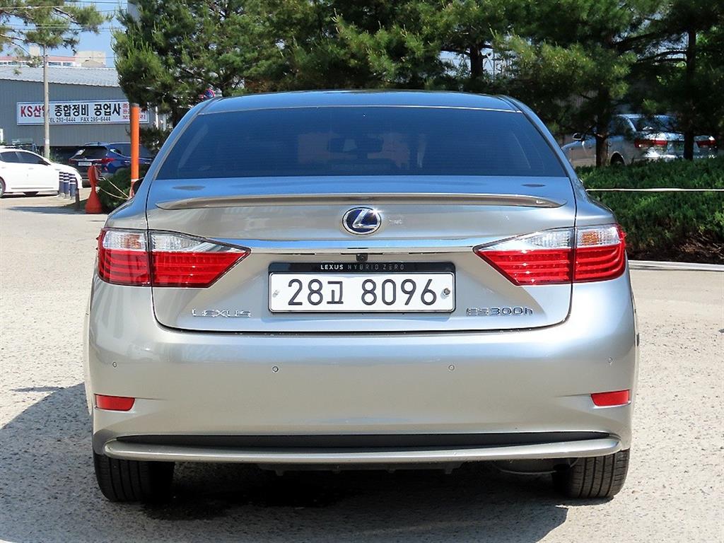 Lexus ES - Vista 4