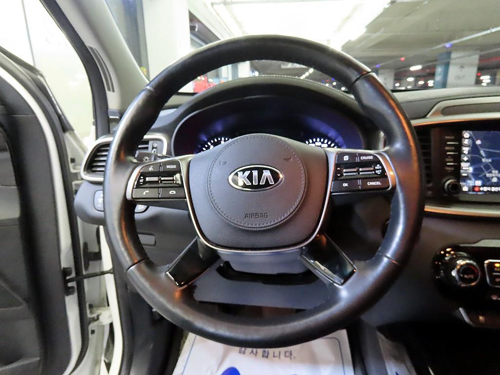 KIA Sorento - Vista 8