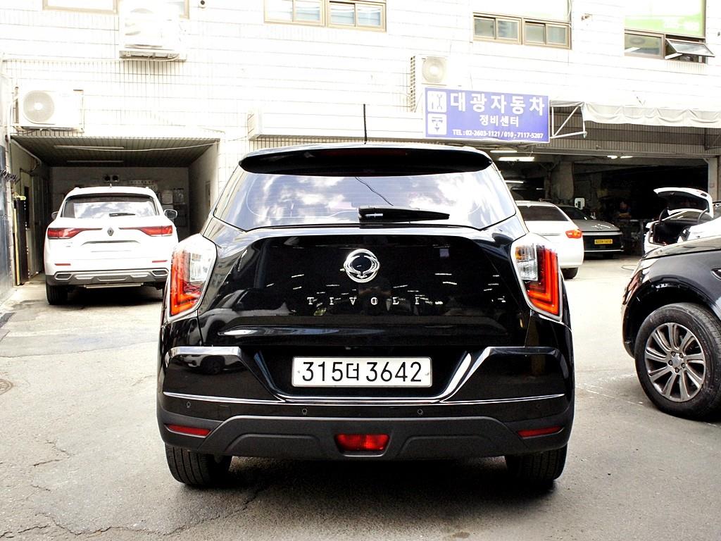 Ssangyong Tivoli - Vista 5