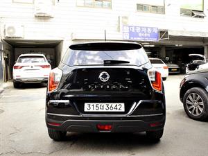 Ssangyong Tivoli - Vista 6