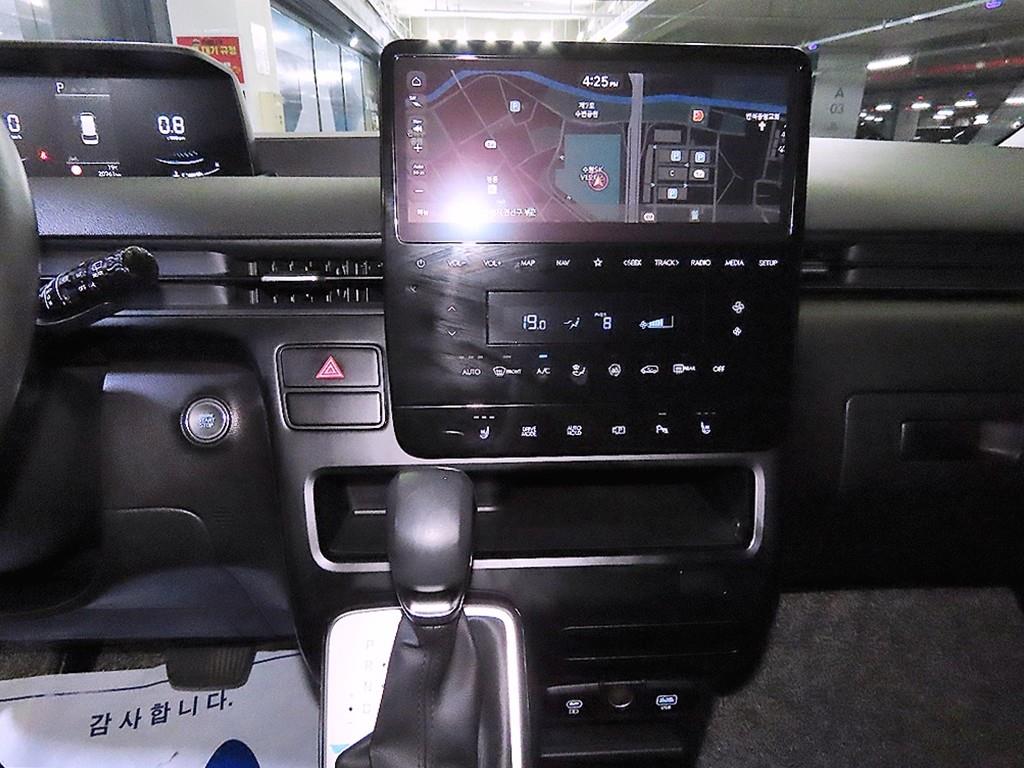 HYUNDAI Staria - Vista 11