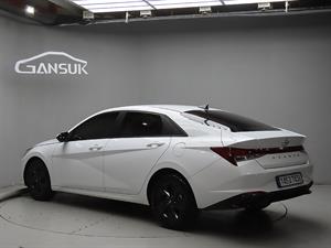 HYUNDAI Avante - Vista 6