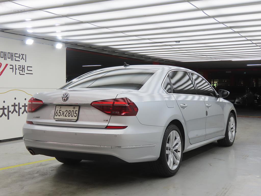 Volkswagen Passat - Vista 4