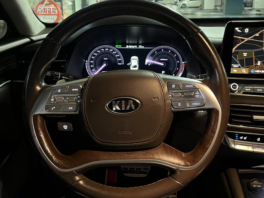 KIA K9 - Vista 11