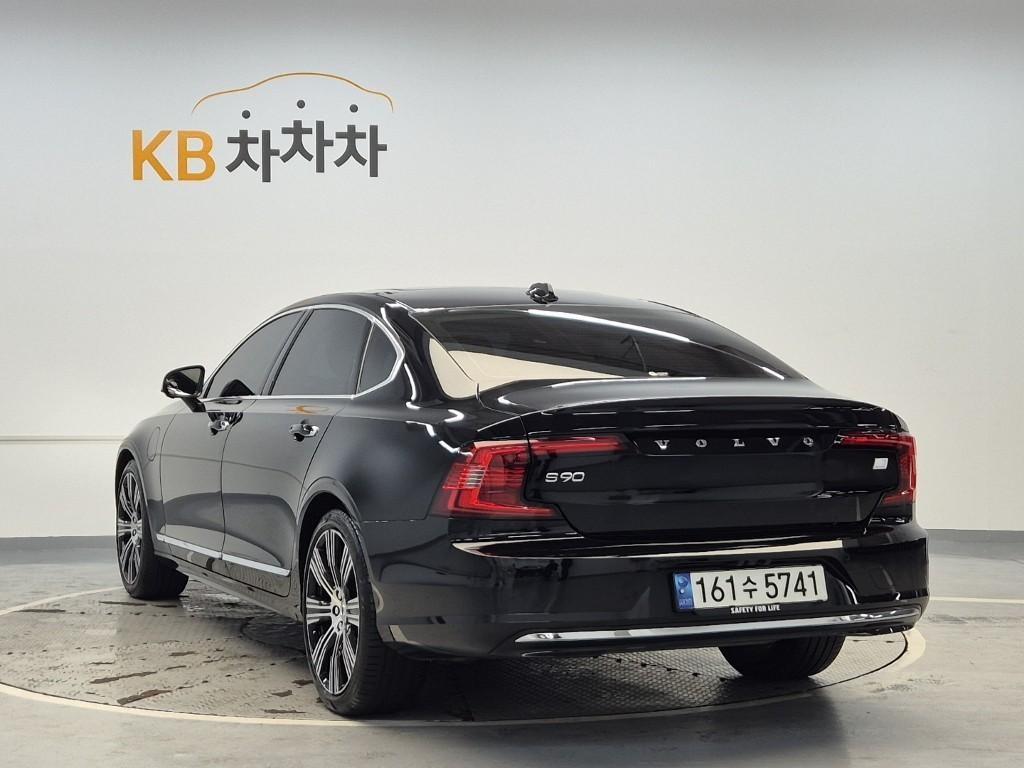 Volvo S90 - Vista 2