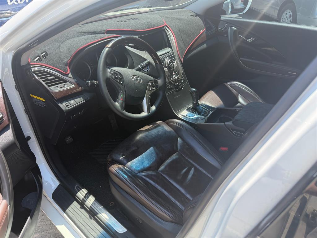HYUNDAI Grandeur - Vista 3