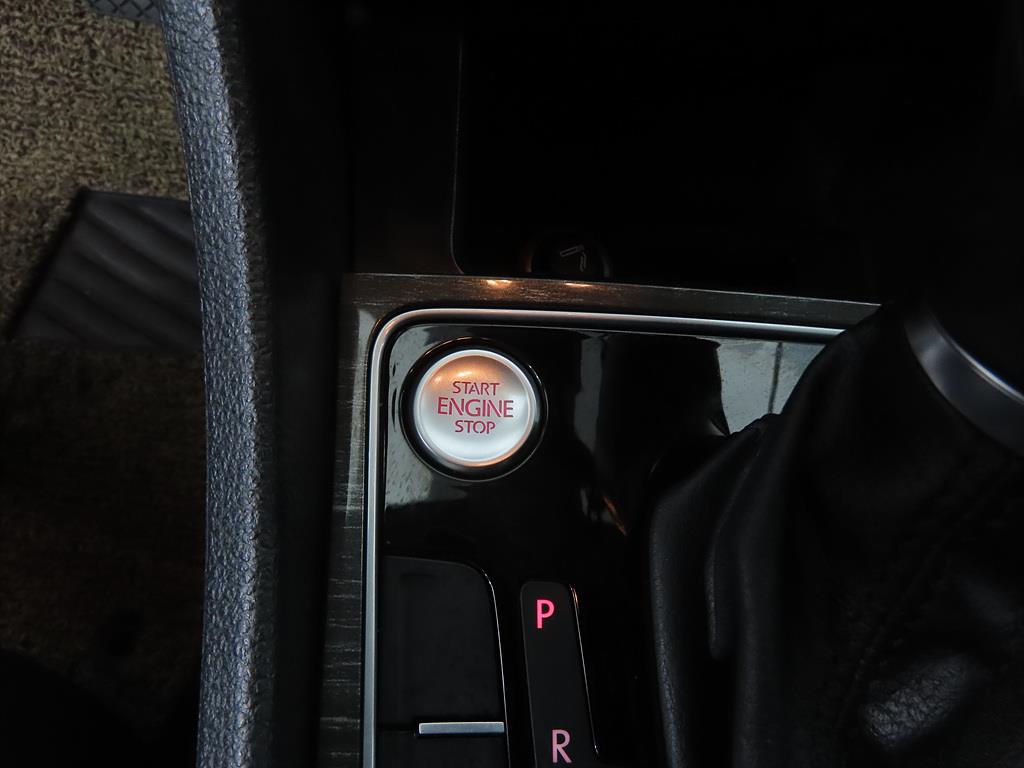 Volkswagen Passat 2018 Plateado - Importación desde Corea - HF Imports Iquique - Foto 14