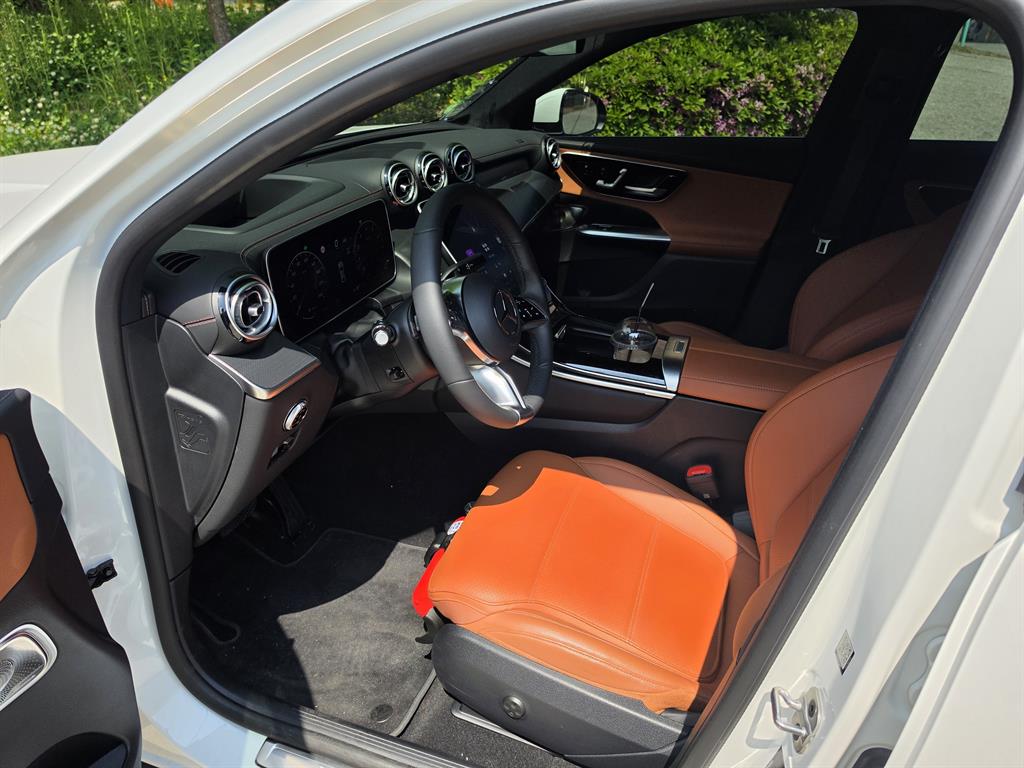 Mercedes Benz GLC Class - Vista 7