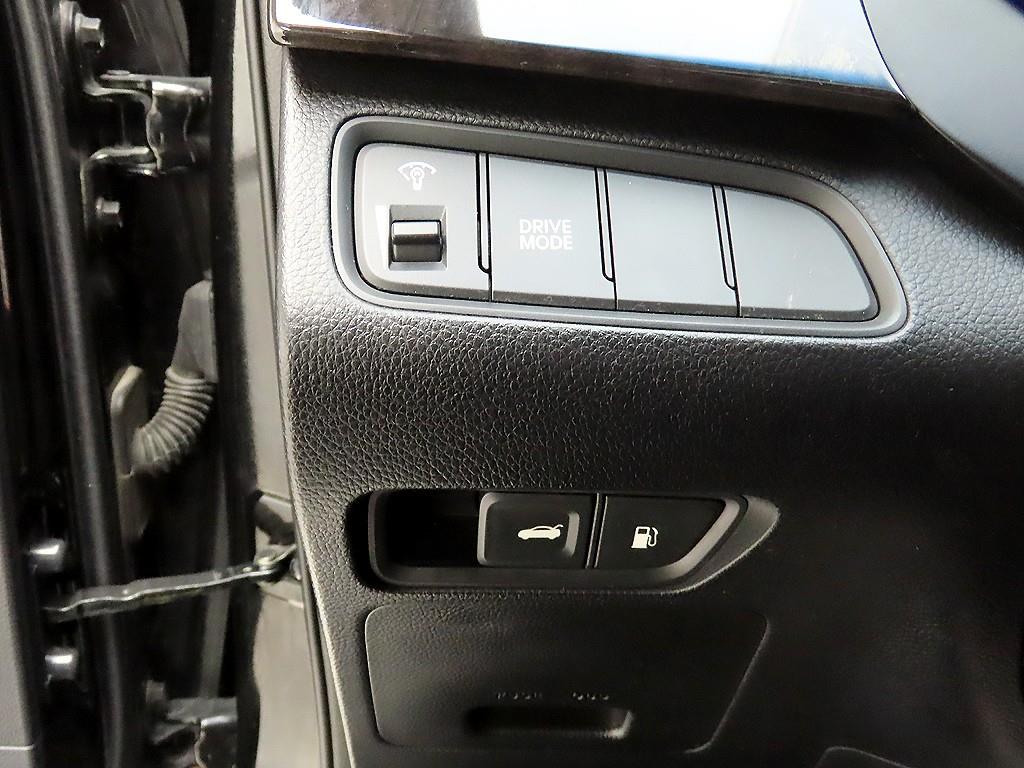 HYUNDAI Grandeur - Vista 12