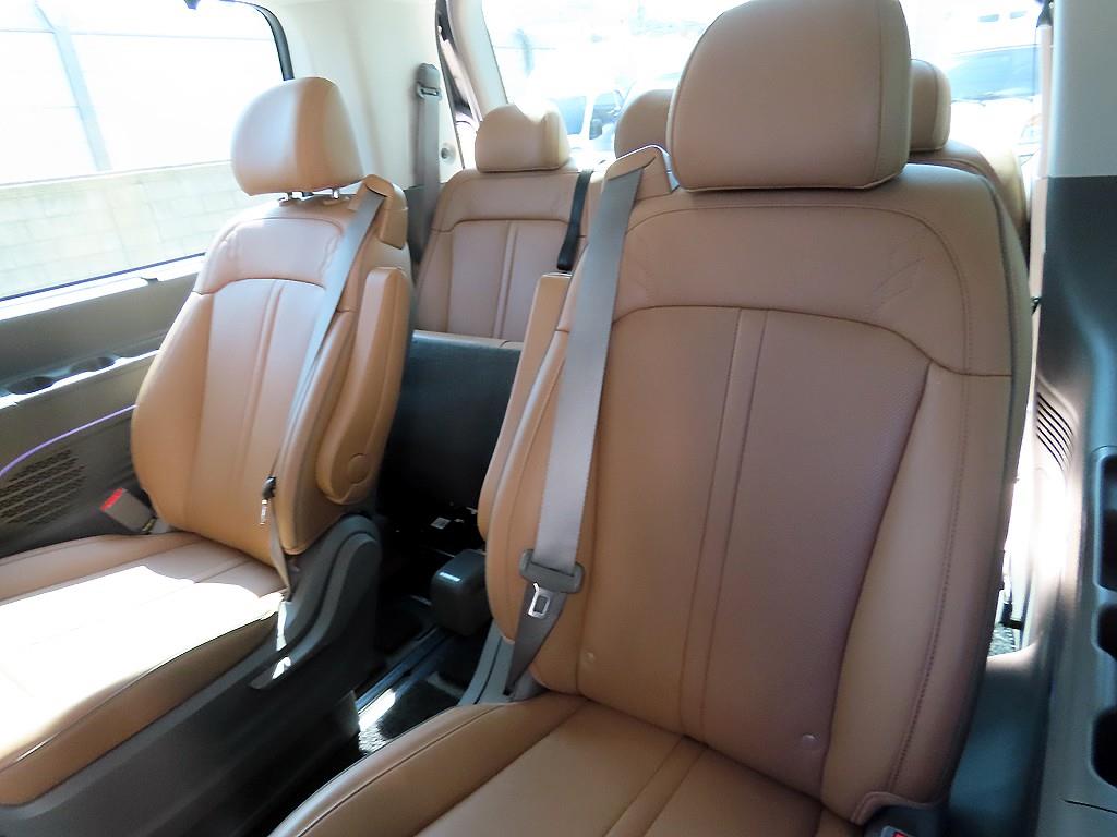 HYUNDAI Staria - Vista 7