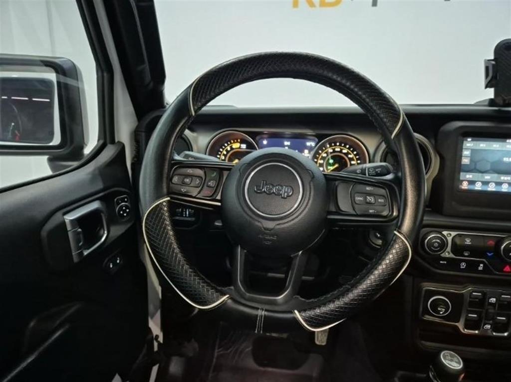 Jeep Wrangler - Vista 9