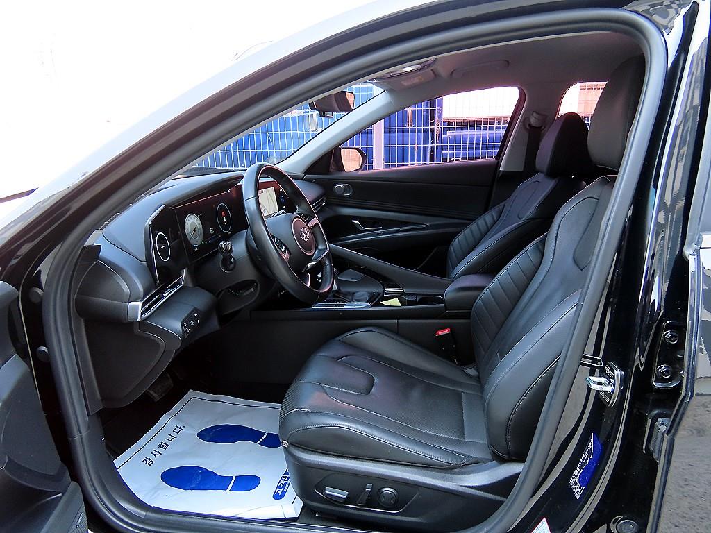 HYUNDAI Avante - Vista 5