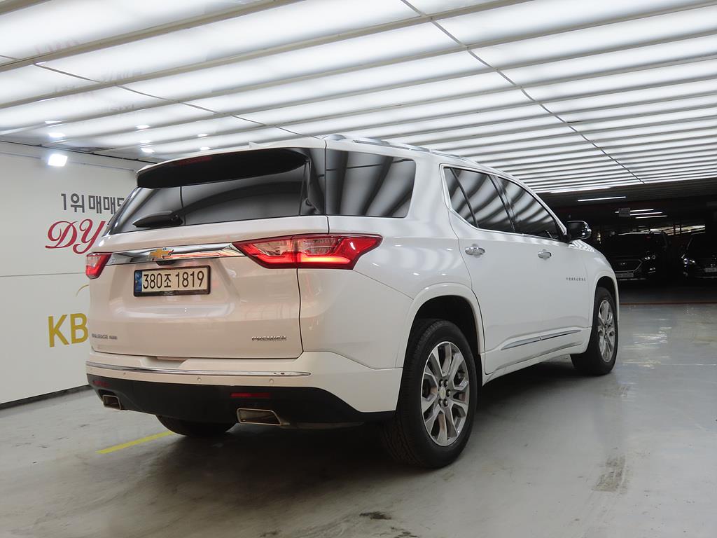 Chevrolet Travers - Vista 4