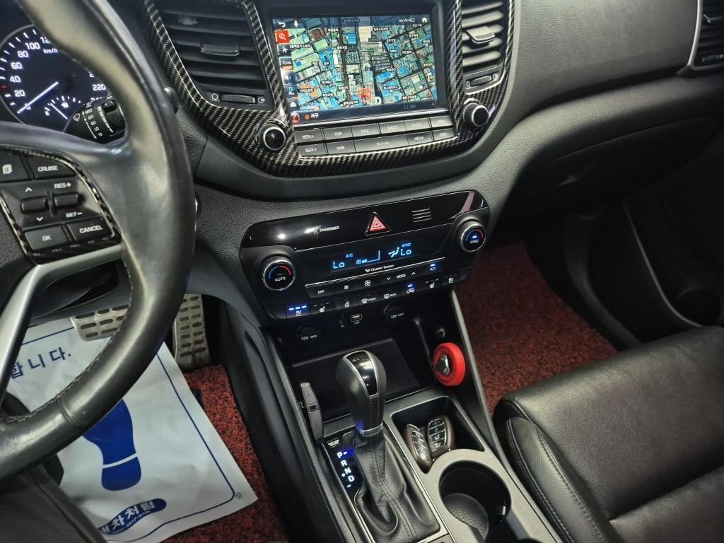 HYUNDAI Tucson - Vista 10