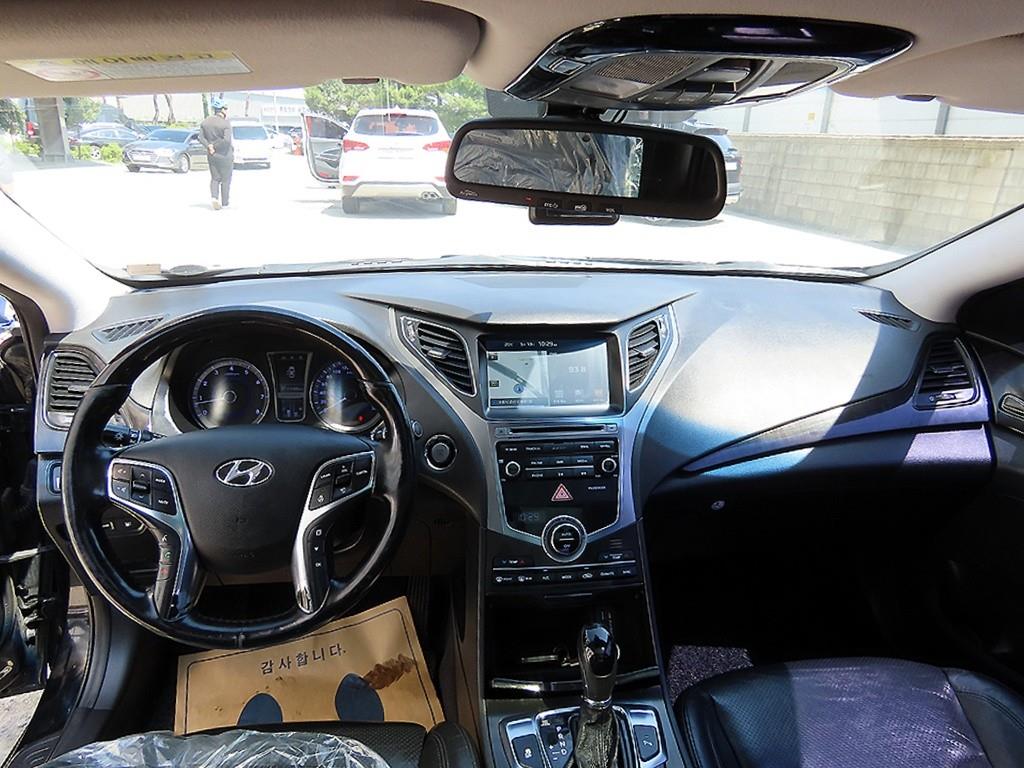 HYUNDAI Grandeur - Vista 7