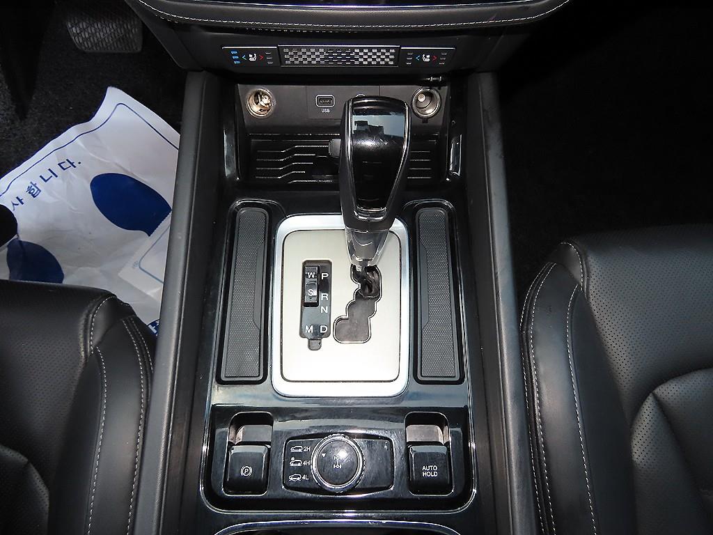 Ssangyong Rexton - Vista 10