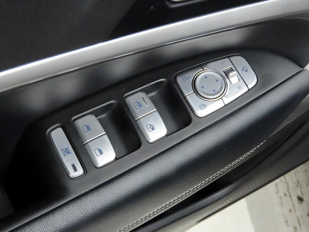 Genesis G70 - Vista 11