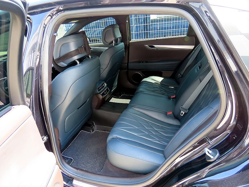 Genesis G80 - Vista 6