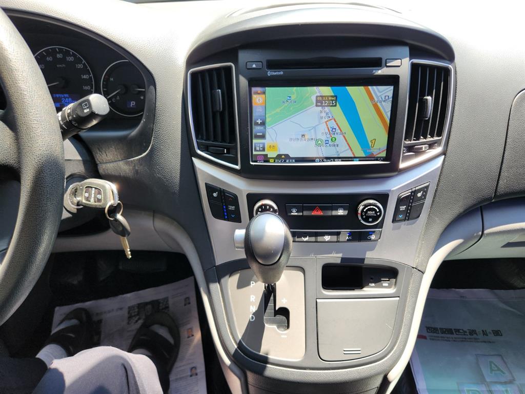 HYUNDAI Starex 2018 Gris - Importación desde Corea - HF Imports Iquique - Foto 15