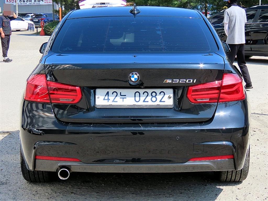 BMW 3 series - Vista 4