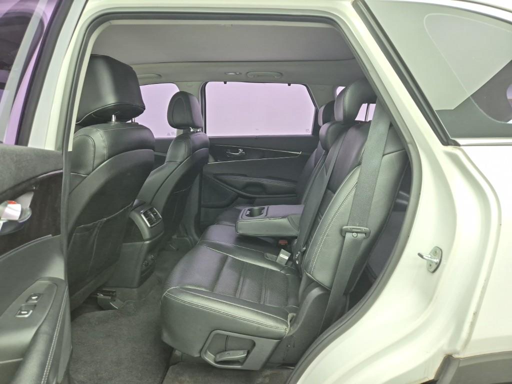KIA Sorento - Vista 12