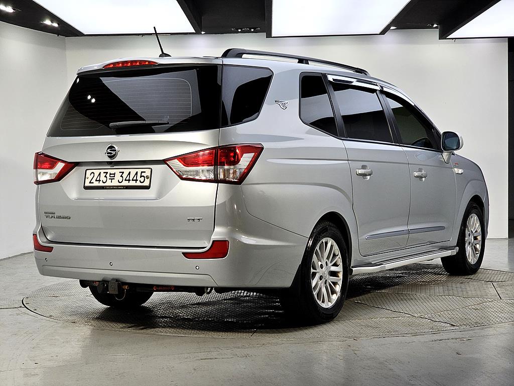 Ssangyong Korando - Vista 4