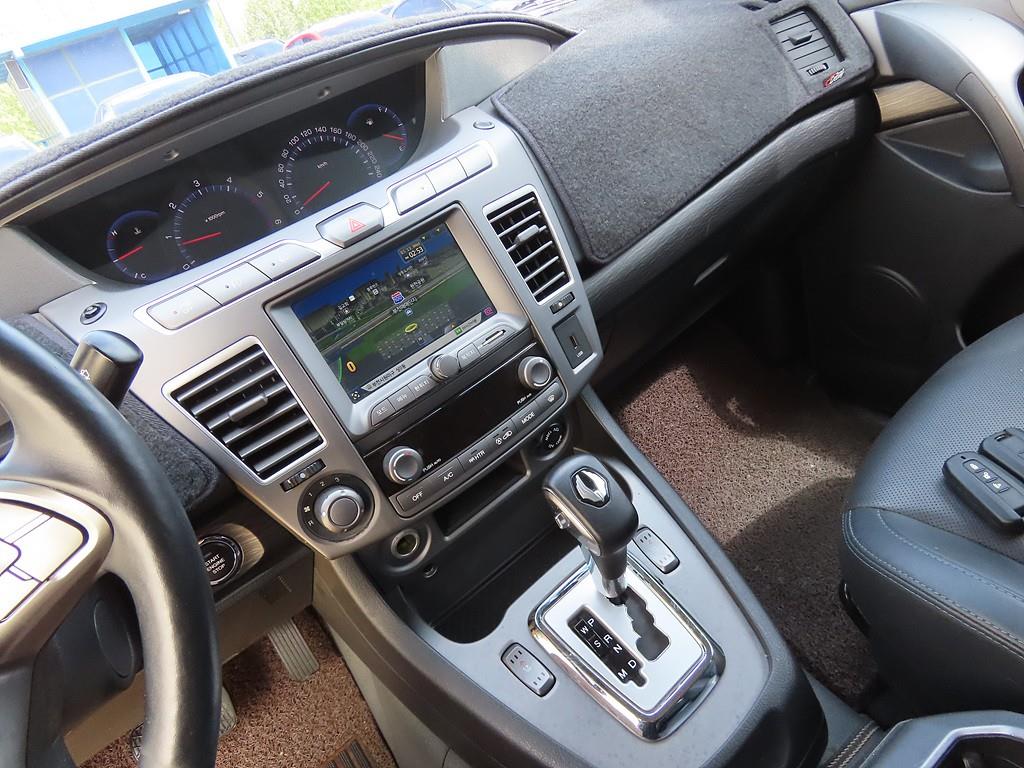 Ssangyong Korando - Vista 11