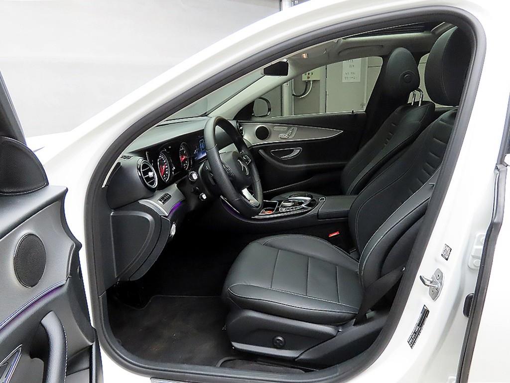 Mercedes Benz E class - Vista 5