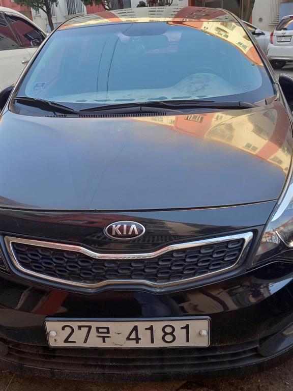 KIA Pride 2014 Negro - Importación desde Corea - HF Imports Iquique - Foto 1